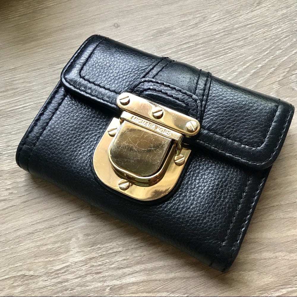 ⭐️HOST PICK⭐️ MK Trifold Buckle Wallet